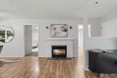 29751 3rd Avenue S, Federal Way, WA 98003 - Photo 3