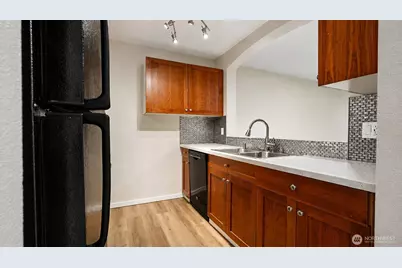 13367 Ambaum Boulevard SW, Burien, WA 98146 - Photo 9