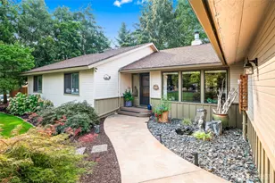 2015 Center Ct Dr, Wenatchee, WA 98801 - Photo 3