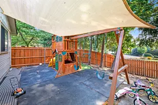 2015 Center Ct Dr, Wenatchee, WA 98801 - Photo 13