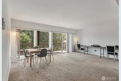 2500 81st Avenue SE #329, Mercer Island, WA 98040 - Photo 5