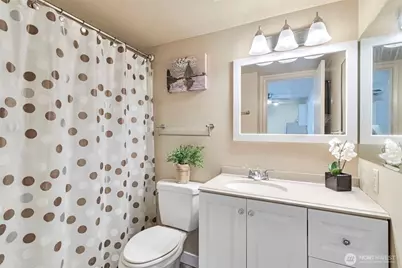 2500 81st Avenue SE #329, Mercer Island, WA 98040 - Photo 7