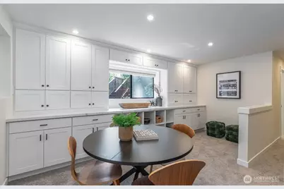 300 Mt. Pilchuck Avenue SW, Issaquah, WA 98027 - Photo 17