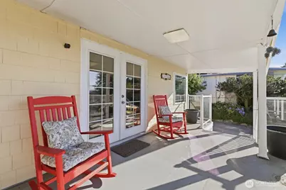 28748 Sound View Drive S, Des Moines, WA 98198 - Photo 11