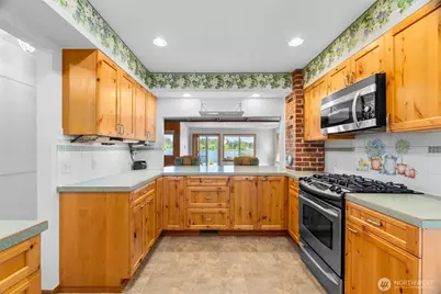 7002 Lakeside St SW, Olympia, WA 98512 - Photo 13