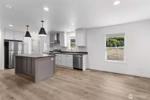 1243 Admirals Dr, Coupeville, WA 98239 - Photo 9