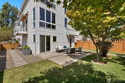 2775 59th Avenue SW, Seattle, WA 98116 - Photo 3