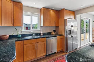 4831 S Holly St, Seattle, WA 98118 - Photo 9