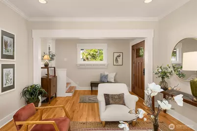 4549 Thackeray Place NE, Seattle, WA 98105 - Photo 5