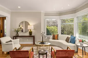 4549 Thackeray Pl NE, Seattle, WA 98105 - Photo 13