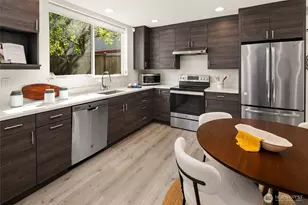 1036 NE 102nd St, Seattle, WA 98125 - Photo 7