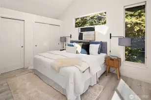 1036 NE 102nd St, Seattle, WA 98125 - Photo 11