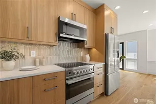 268 Fulton St, Seattle, WA 98109 - Photo 11