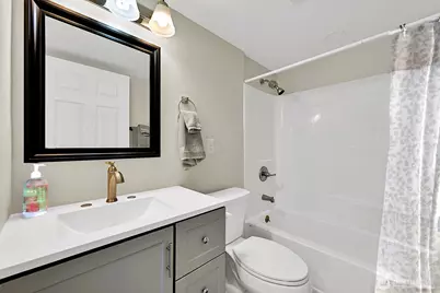 5511 Waller Road E, Tacoma, WA 98443 - Photo 11