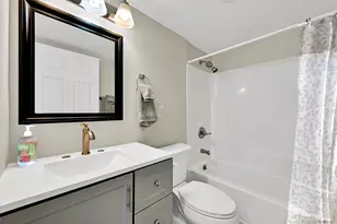 5511 Waller Rd E, Tacoma, WA 98443 - Photo 11