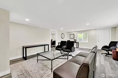 5511 Waller Road E, Tacoma, WA 98443 - Photo 5