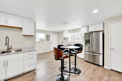 5511 Waller Road E, Tacoma, WA 98443 - Photo 13