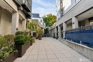 1420 E Pine St, Seattle, WA 98122 - Photo 25