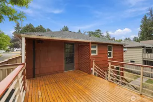 13045 Corliss Ave N, Seattle, WA 98133 - Photo 11