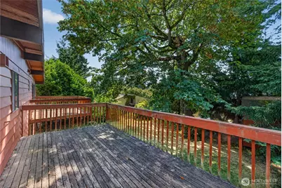 1204 Darben Place, Lynnwood, WA 98087 - Photo 13