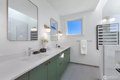 707 N 65th Street, Seattle, WA 98103 - Photo 27