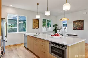 707 N 65th St, Seattle, WA 98103 - Photo 15