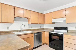 9000 25th Ave SW, Seattle, WA 98106 - Photo 17