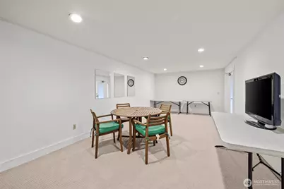 10501 8th Avenue NE #209, Seattle, WA 98125 - Photo 27