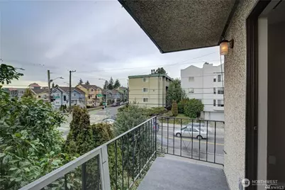 707 N 85th Street #303, Seattle, WA 98103 - Photo 13
