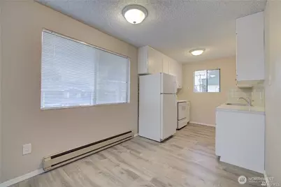 707 N 85th Street #303, Seattle, WA 98103 - Photo 11