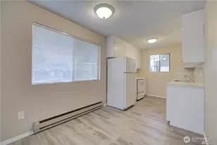 707 N 85th St, Seattle, WA 98103 - Photo 11