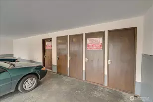 707 N 85th St, Seattle, WA 98103 - Photo 17