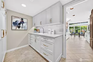 9829 NE 1st St, Bellevue, WA 98004 - Photo 15