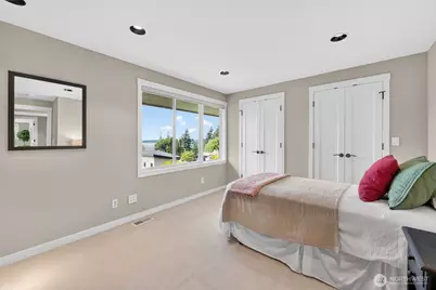 9829 NE 1st Street, Bellevue, WA 98004 - Photo 27