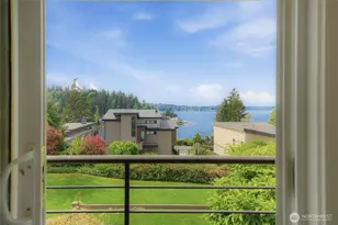 9829 NE 1st St, Bellevue, WA 98004 - Photo 19