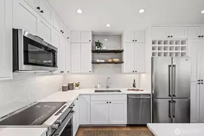 2616 4th Avenue N #402, Seattle, WA 98109 - Photo 5