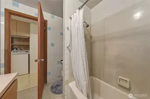 309 NE Ash St, College Place, WA 99324 - Photo 13