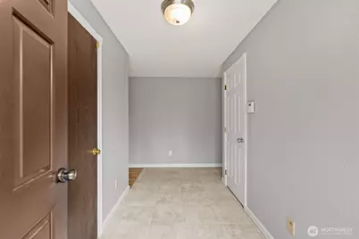 5401 47th Avenue E, Tacoma, WA 98443 - Photo 5