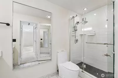 2470 Dexter Avenue N #2A, Seattle, WA 98109 - Photo 19