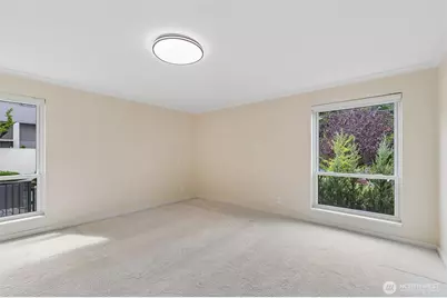 2470 Dexter Avenue N #2A, Seattle, WA 98109 - Photo 15