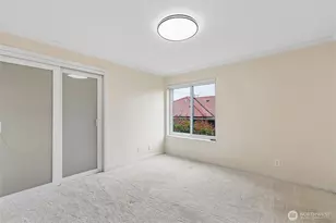 2470 Dexter Ave N, Seattle, WA 98109 - Photo 13