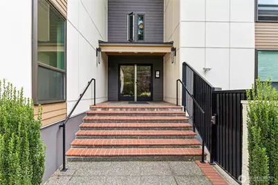 2470 Dexter Avenue N #2A, Seattle, WA 98109 - Photo 3