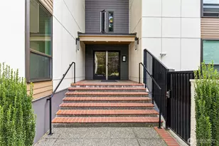 2470 Dexter Ave N, Seattle, WA 98109 - Photo 3