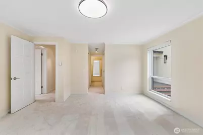 2470 Dexter Avenue N #2A, Seattle, WA 98109 - Photo 17