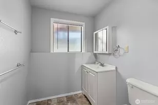 1212 Fowler St, Raymond, WA 98577 - Photo 23