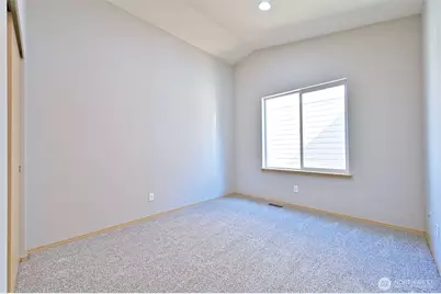 1687 Bayview Drive W, Bremerton, WA 98312 - Photo 17