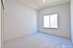 1687 Bayview Dr W, Bremerton, WA 98312 - Photo 17