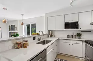 232 Belmont Ave E, Seattle, WA 98102 - Photo 11