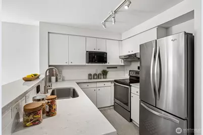 232 Belmont Avenue E #301, Seattle, WA 98102 - Photo 9