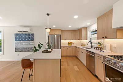 8019 Bagley Avenue N, Seattle, WA 98103 - Photo 9